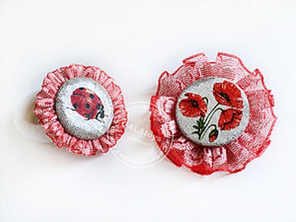 ​Броши из натурального льна и кружева, с элементами декупажа