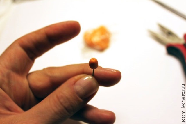 ​Лепим ветку облепихи: часть 1