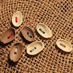 Мастерим пуговицы из скорлупы фисташковых орехов