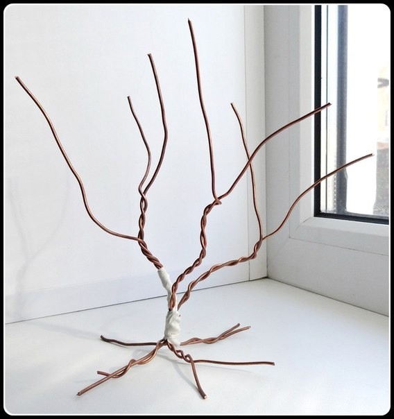 Бонсай "Рябина" из бисера и рубки Бонсай "Рябина" из бисера и рубки