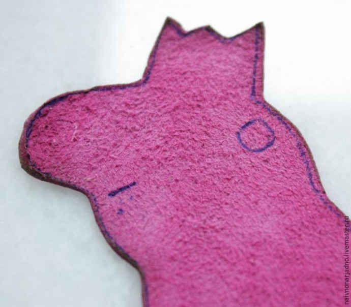 Вышиваем брошку "Свинка Пеппа": часть 4