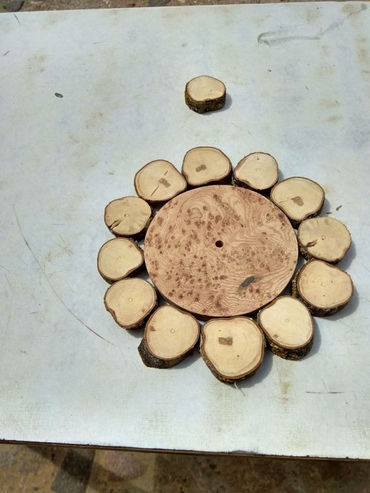 ​Делаем оригинальные деревянные часы из спилов: часть 1