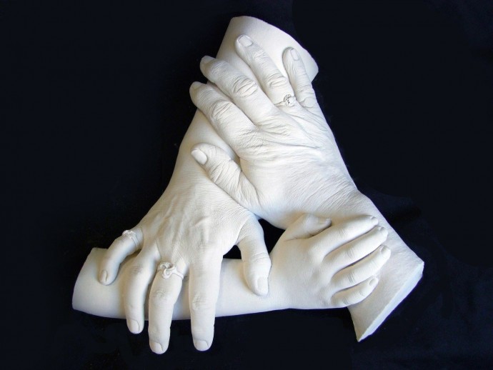 ​Слепки рук и фигур