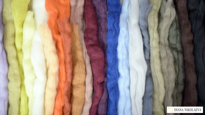 Создаем из шерсти картину "Синица"