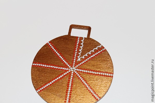 Мастер-класс по точечной росписи новогодних подвесок: часть 1 Мастер-класс по точечной росписи новогодних подвесок: часть 1