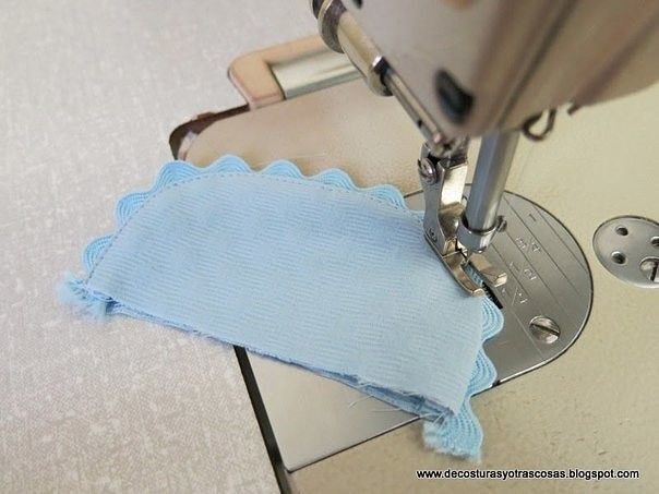 ​Декорирование детской одежды тесьмой "вьюнок"