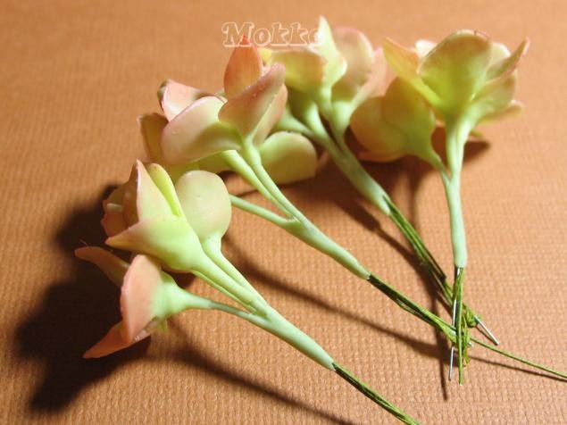 Лепим цветок гортензии из полимерной глины: часть 2 Лепим цветок гортензии из полимерной глины: часть 2