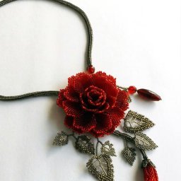 ​Цветочное колье из бисера: мастер-класс