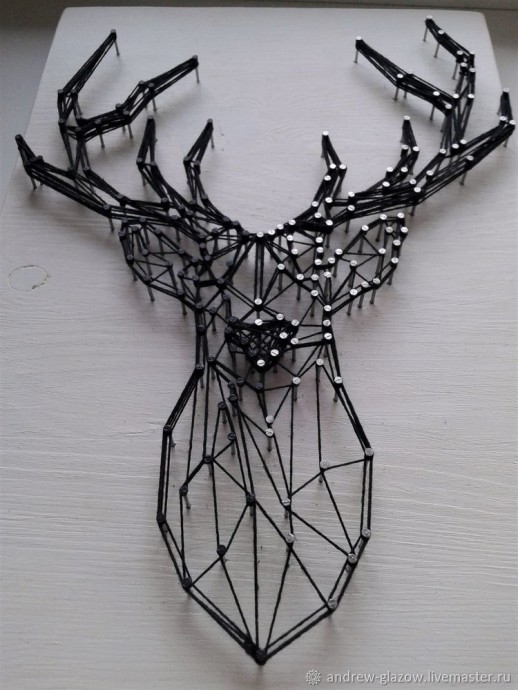 Контурный олень в технике String Art: часть 2