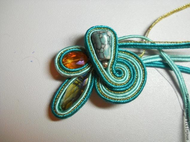 ​Мастер-класс по созданию сутажного кулона "Весенний букетик": часть 3