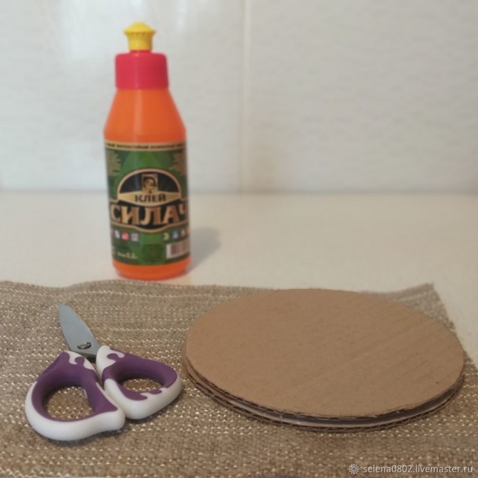 Мастерим ёлку из природных материалов: часть 3