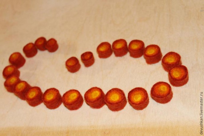 ​Как сделать необычные бусы-роллы: три разных способа, часть 5