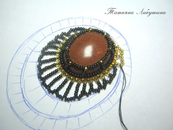​Мастер-класс по созданию кулона с бисерным кружевом сарагуро: часть 2
