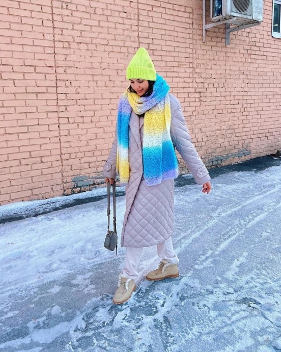 Нежный шарф вязаный спицами Нежный шарф вязаный спицами