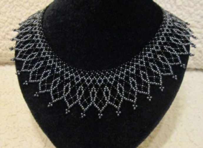 ​Шикарное колье из бисера