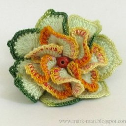 Вяжем крючком цветочек