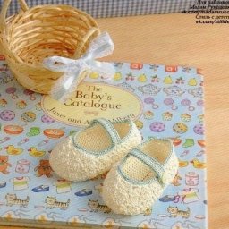 Вяжем крючком пинетки