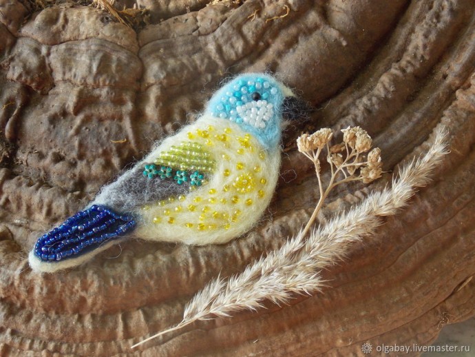Делаем брошь "Синичка" из войлока и бисера: часть 2 Делаем брошь "Синичка" из войлока и бисера: часть 2