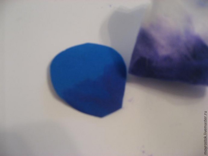 Делаем фантазийный цветок из фоамирана: часть 1