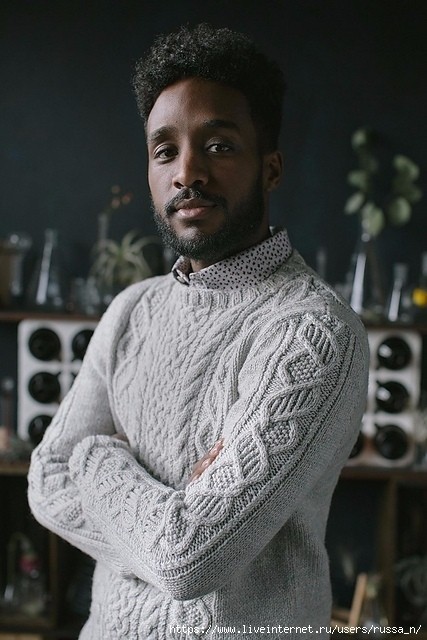 Красивый мужской свитер спицами