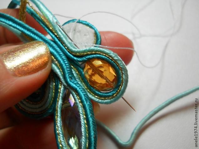 ​Мастер-класс по созданию сутажного кулона "Весенний букетик": часть 3