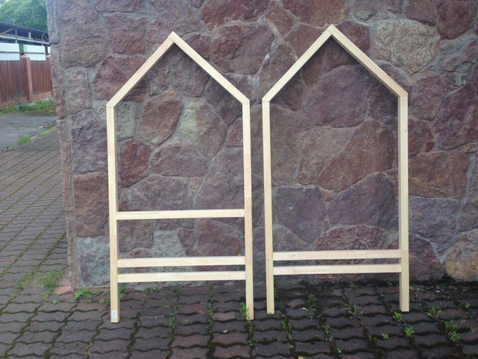 ​Самодельная детская кроватка