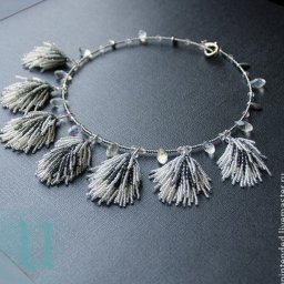 ​Бисерный хвост: кулон, кисточки