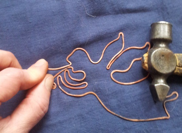 Делаем из медной проволоки ангела с трубой: часть 2