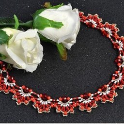 ​Яркое колье