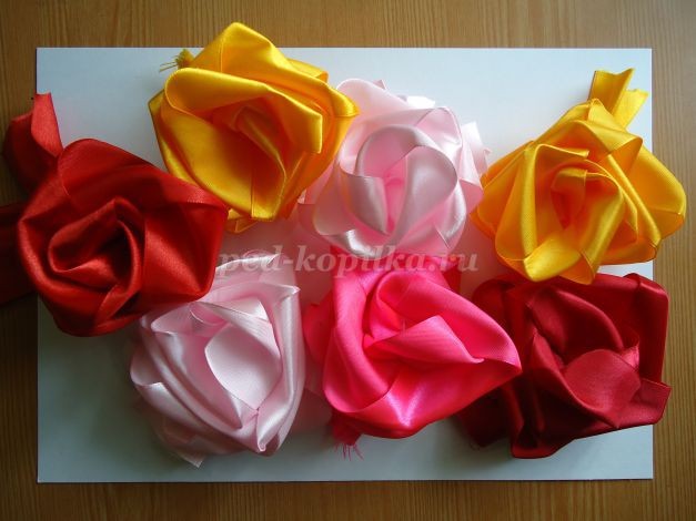 Букет роз из атласных лент: часть 2 Букет роз из атласных лент: часть 2