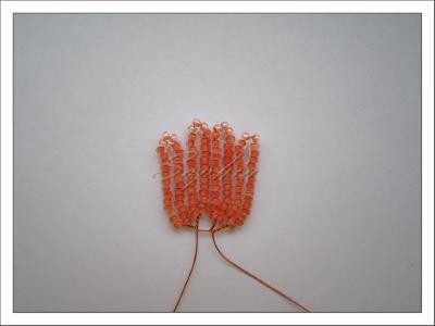 Создаем куст роз из бисера: часть 2