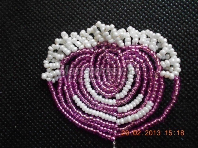 Гибискус из бисера Гибискус из бисера