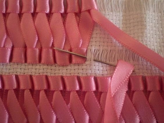 ​Мережка с лентами