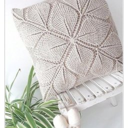 ​Вязаные наволочки на декоративные подушки