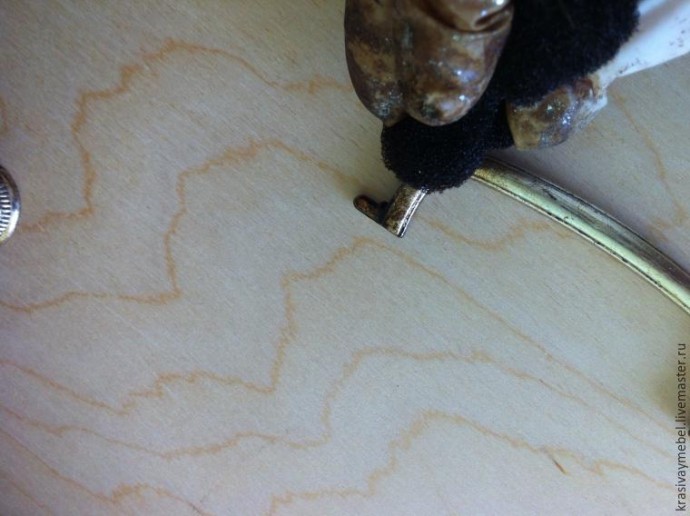 Делаем сами подходящую фурнитуру для мебели Делаем сами подходящую фурнитуру для мебели