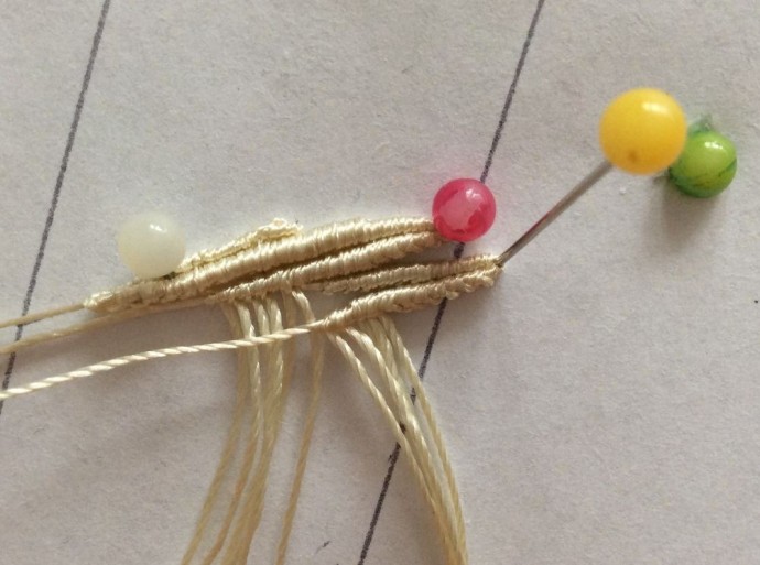 Плетеные серьги "Васильки" Плетеные серьги "Васильки"