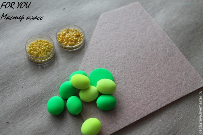 Вышиваем модное колье из минимального набора материалов Вышиваем модное колье из минимального набора материалов