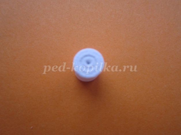 ​Новогодняя открытка в технике квиллинга: часть 1