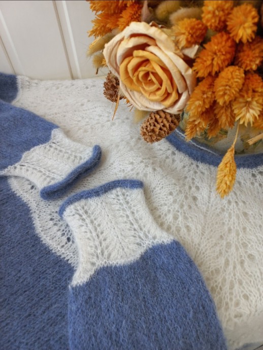 ​Двухцветный пуловер