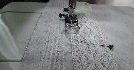 Как вшить кружево