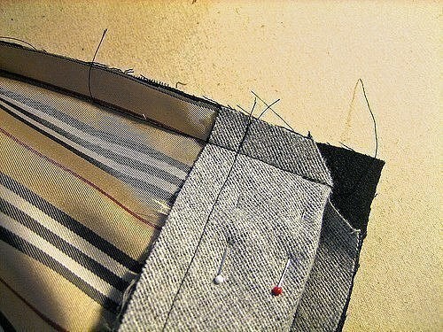 Соединение угла подборта жакета с подкладкой