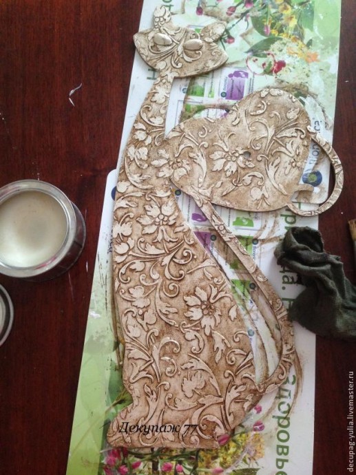 ​Создание настенных часов "Кошка-хамелеон": часть 3