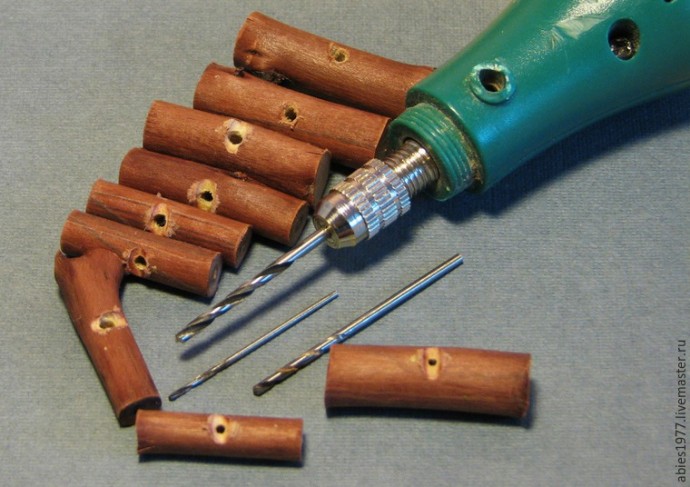 Изготавливаем экопуговицы из вишнёвых веточек