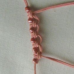 ​10 плетёных цепочек с бисером в технике макраме: часть 1