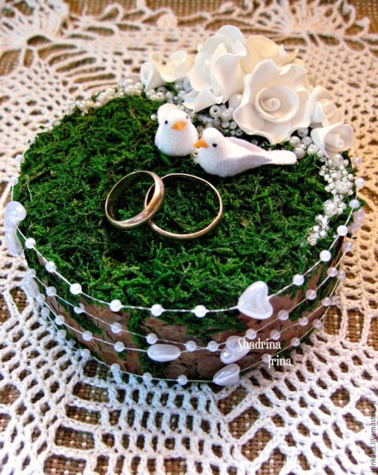 Делаем оригинальную подушечку для обручальных колец с применением природных материалов