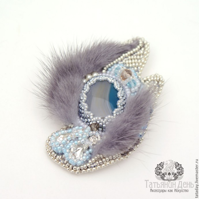 ​Создаем шикарную зимнюю брошь с мехом: часть 4