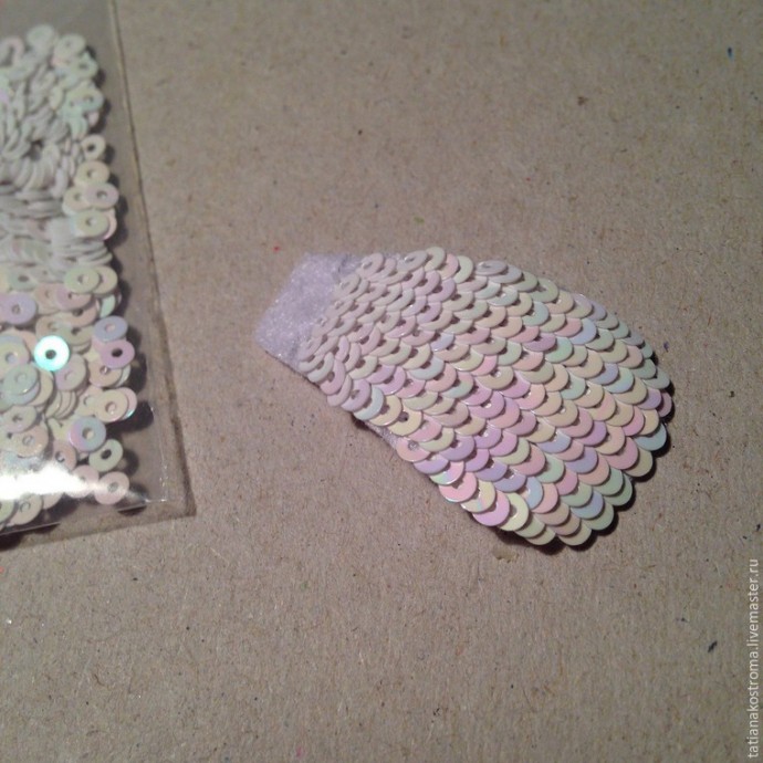 Создаем универсальное праздничное украшение: часть 1