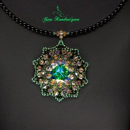 Делаем объёмный кулон "Water lily" с кристаллом Swarovski: часть 3