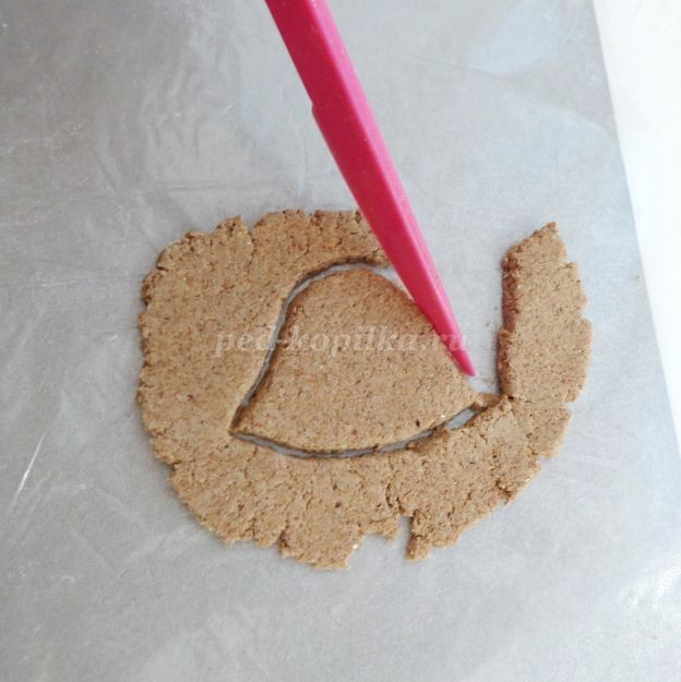 Ёлочная игрушка "Красная шапочка из опилок": часть 3