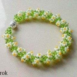 ​Плетем браслетик
